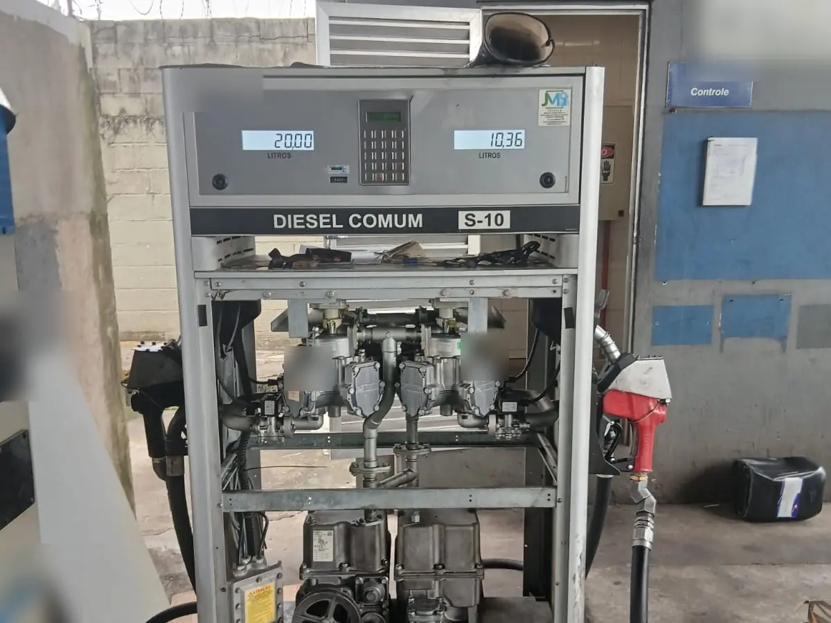 Bomba eletrônica de diesel comum S-10 aberta para manutenção